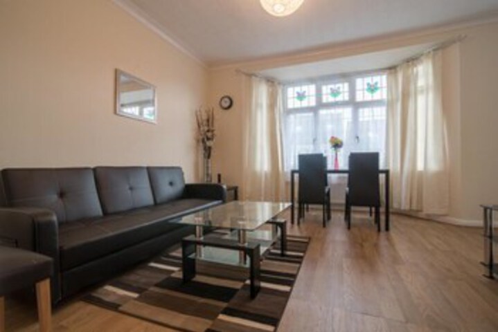 Room 8 of 23