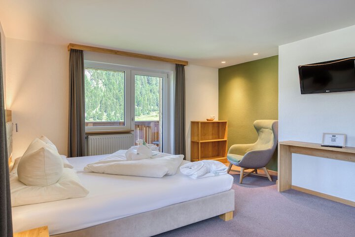 Room 43 of 172