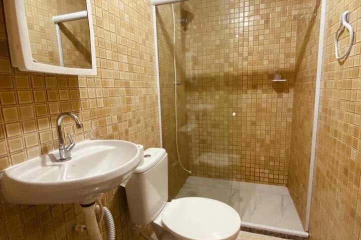 Room 10 of 22