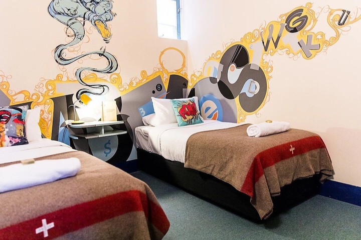 Room 9 of 59