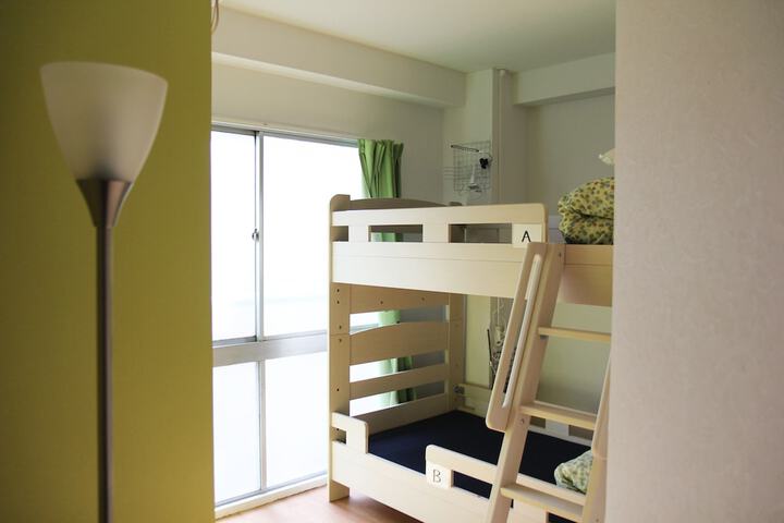 Room 4 of 68
