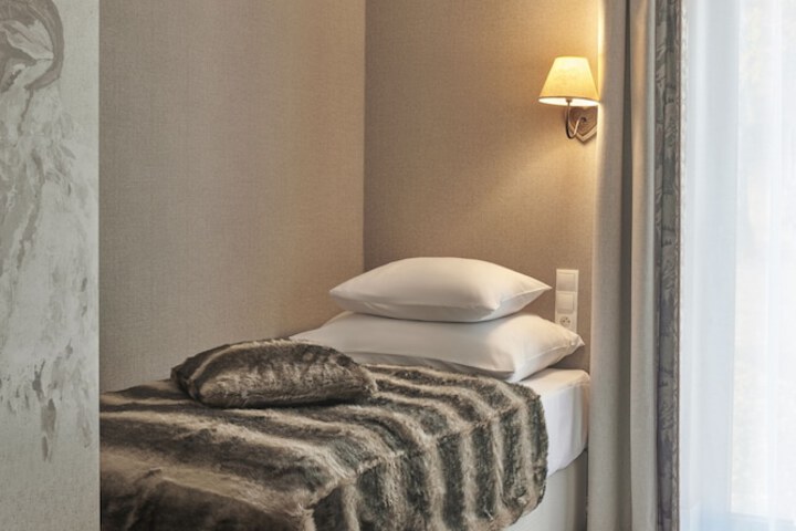 Room 28 of 51