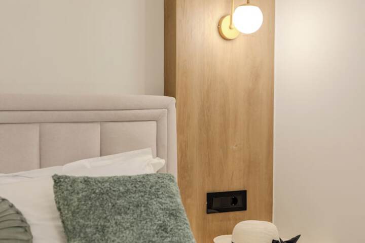 Room 4 of 56