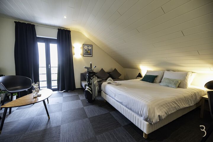 Room 4 of 24