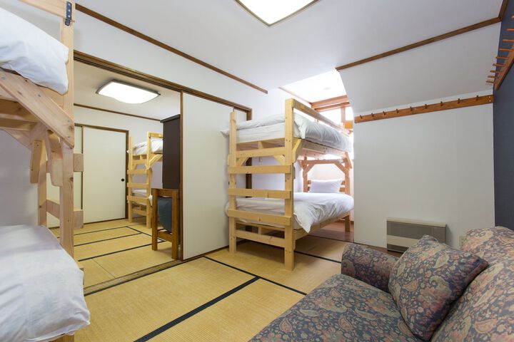 Room 18 of 84