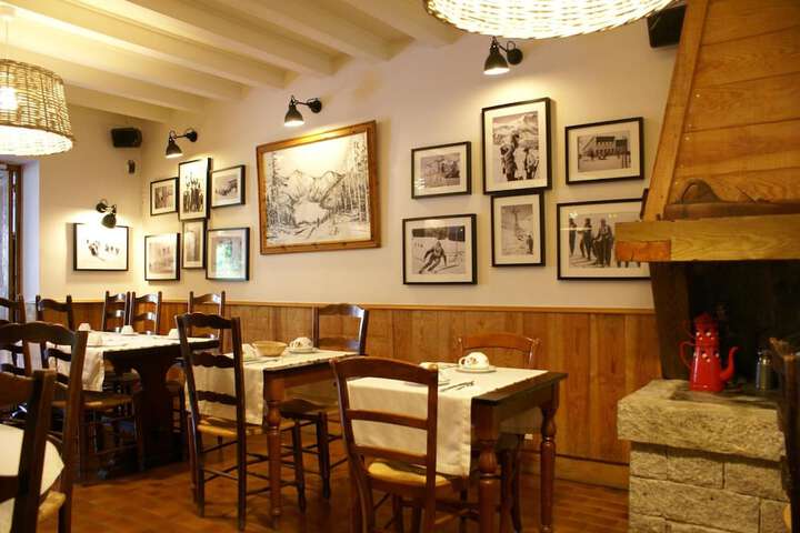 Dining 54 of 71