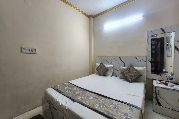 Room 16 of 22