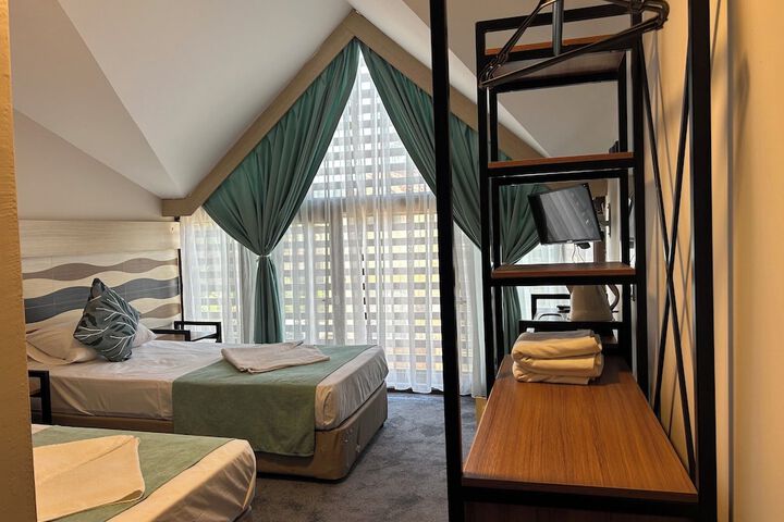 Room 16 of 35
