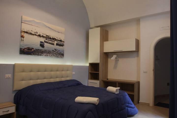 Room 27 of 64
