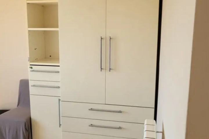 Room 4 of 18