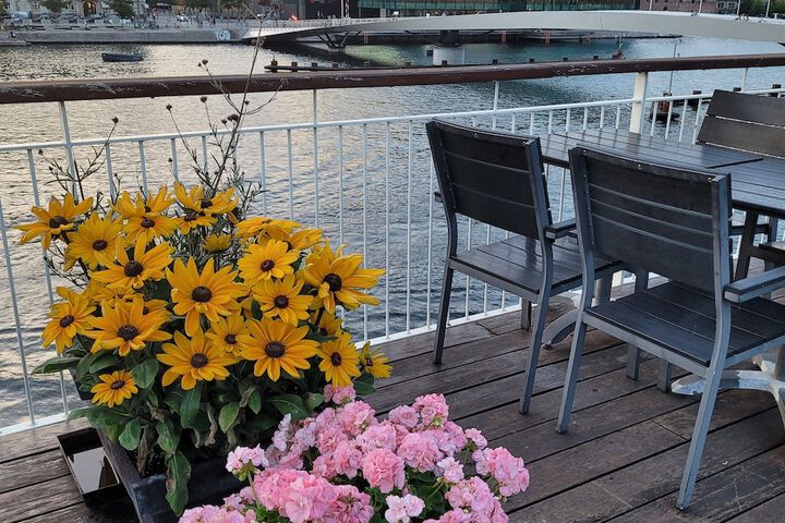 Terrace/Patio 19 of 71