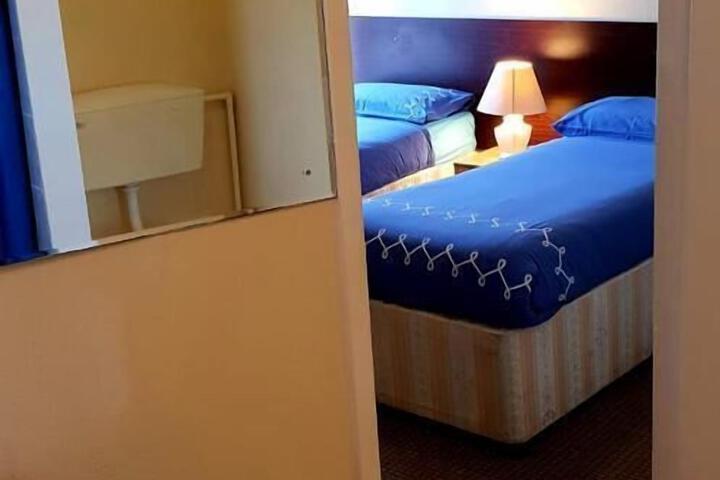 Room 9 of 15