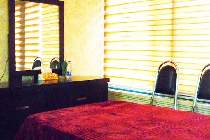 Room 16 of 26