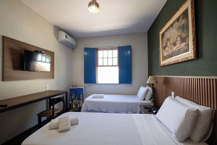 Room 17 of 41