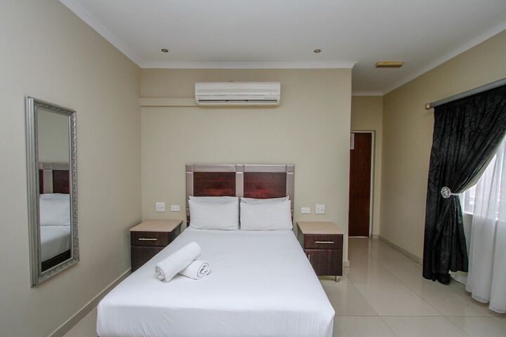 Room 17 of 26