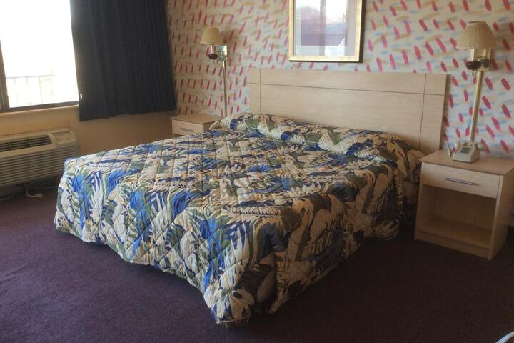 Room 18 of 53