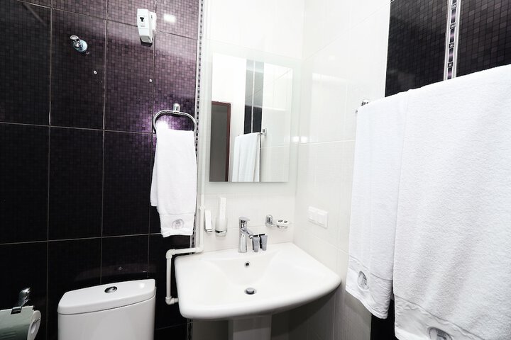 Room 121 of 190