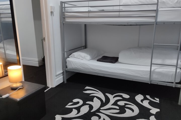 Room 9 of 44