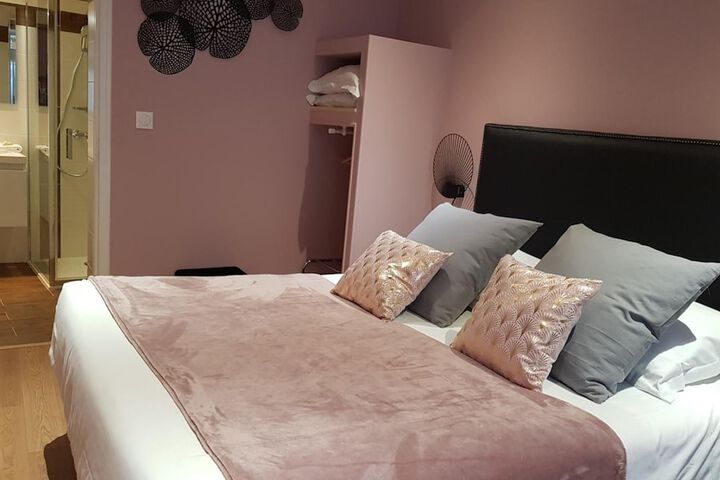 Room 17 of 45