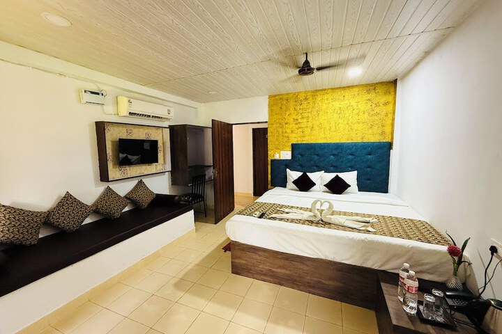 Room 26 of 43