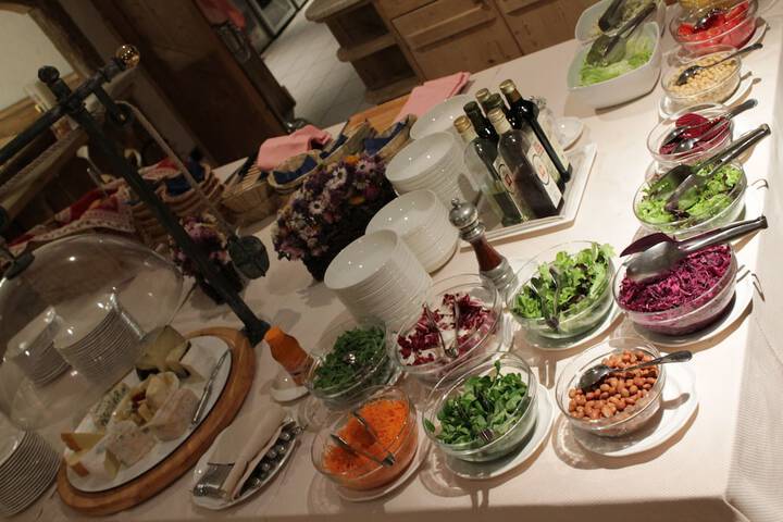 Dining 70 of 91