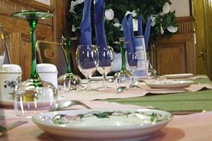 Dining 7 of 9