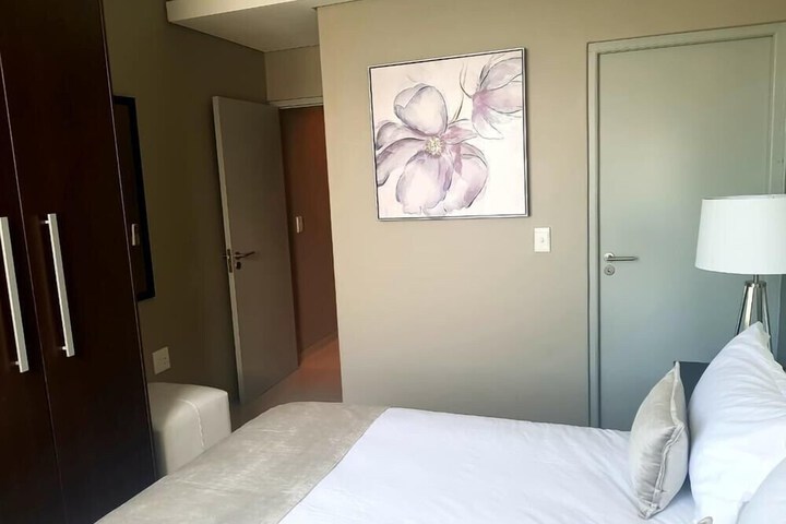 Room 6 of 23