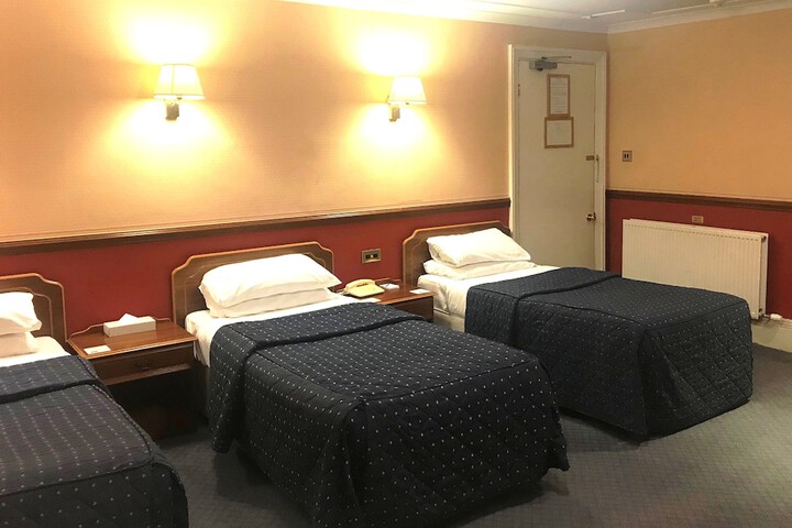 Room 25 of 113