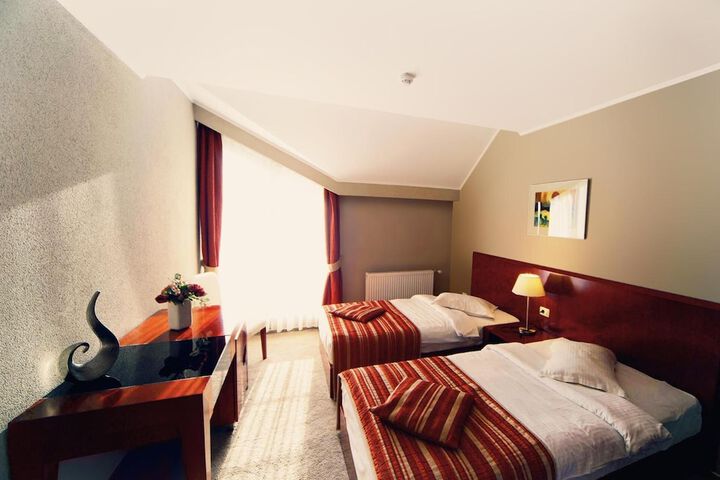 Room 11 of 68