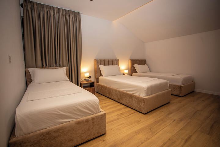 Room 7 of 41