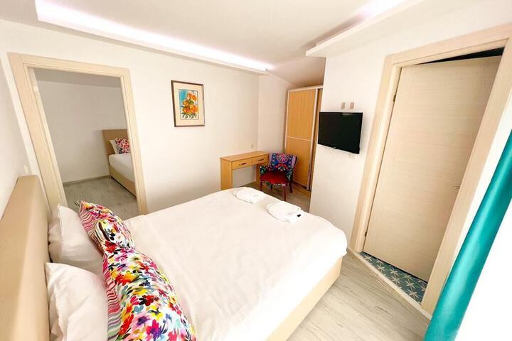 Room 9 of 50