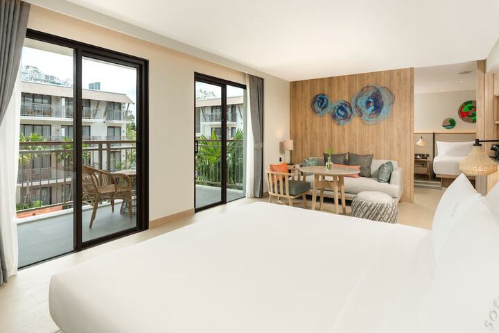 Room 26 of 205