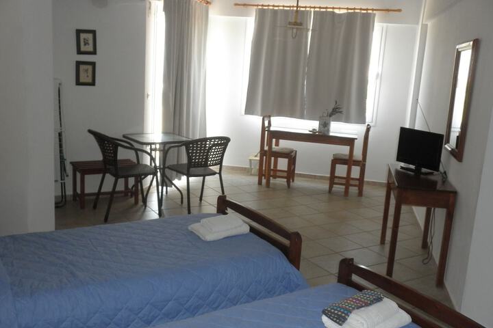 Room 6 of 51