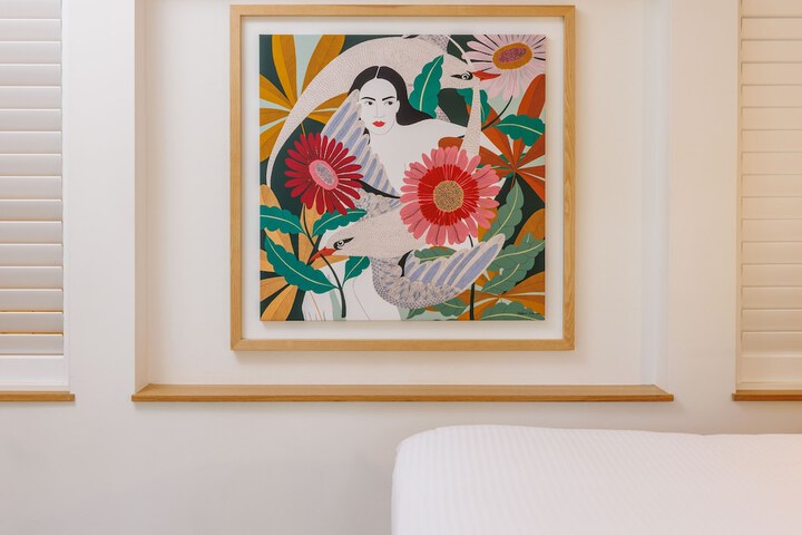 Room 22 of 215