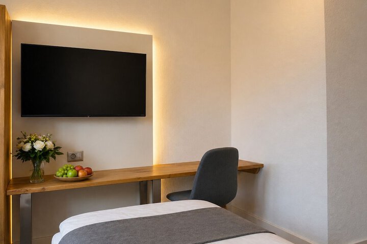 Room 8 of 91
