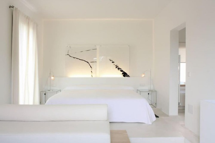Room 8 of 43