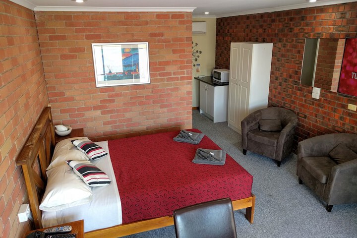 Room 34 of 74