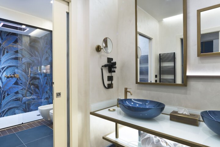 Room 52 of 112