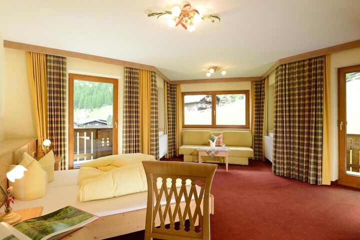 Room 18 of 60