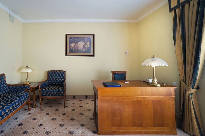 Room 41 of 219