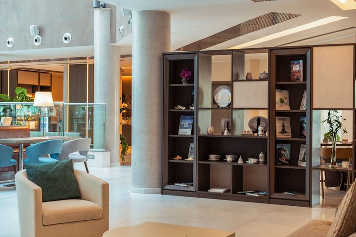 Guest Lobby