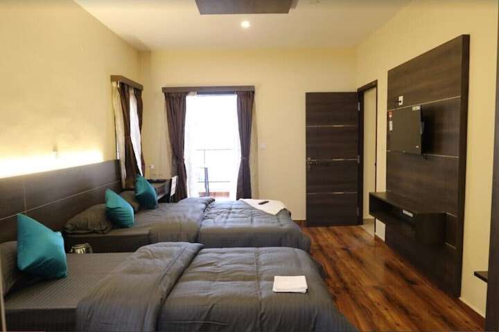 Room 6 of 49