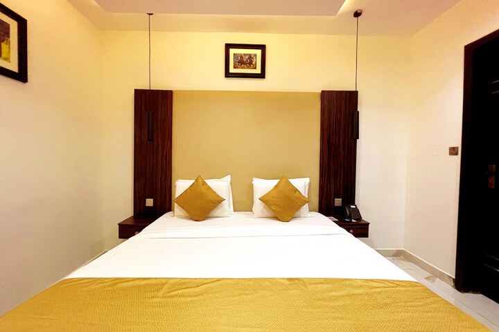 Room 15 of 100