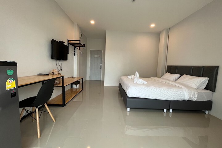 Room 14 of 23