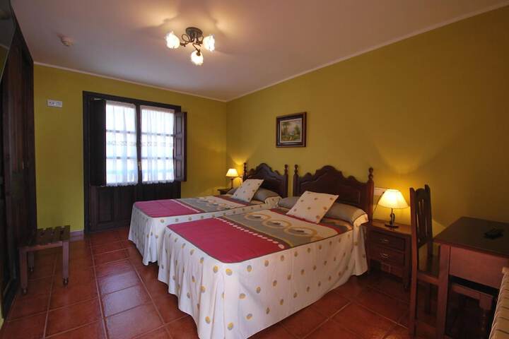 Room 16 of 37