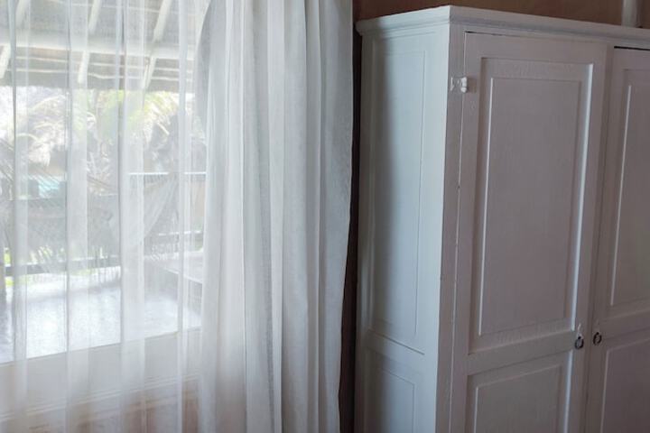 Room 46 of 171