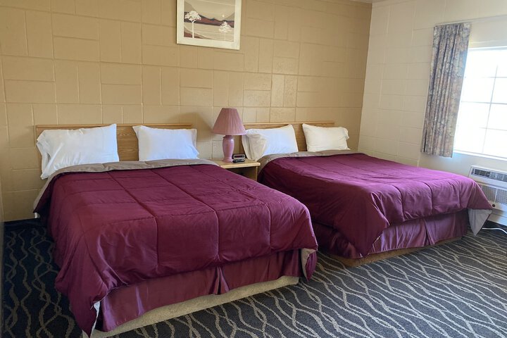 Room 2 of 10