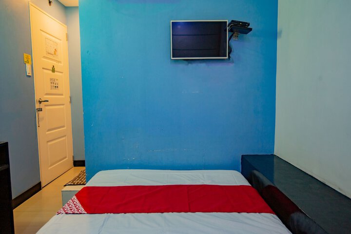 Room 8 of 23