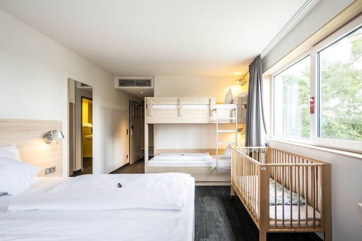 Room 7 of 59