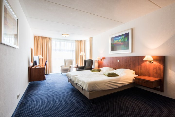 Room 3 of 71